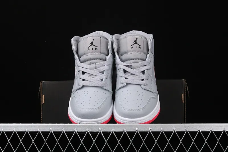 All categories Air Jordan Jordan series basketball shoes Air Jordan 1 Mid Air Jordan 1 mid AJ1 Joe 1 mid gray red 555112-060